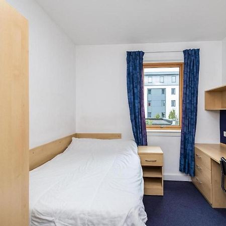 En Suite Rooms, Gillingham - Sk 外观 照片