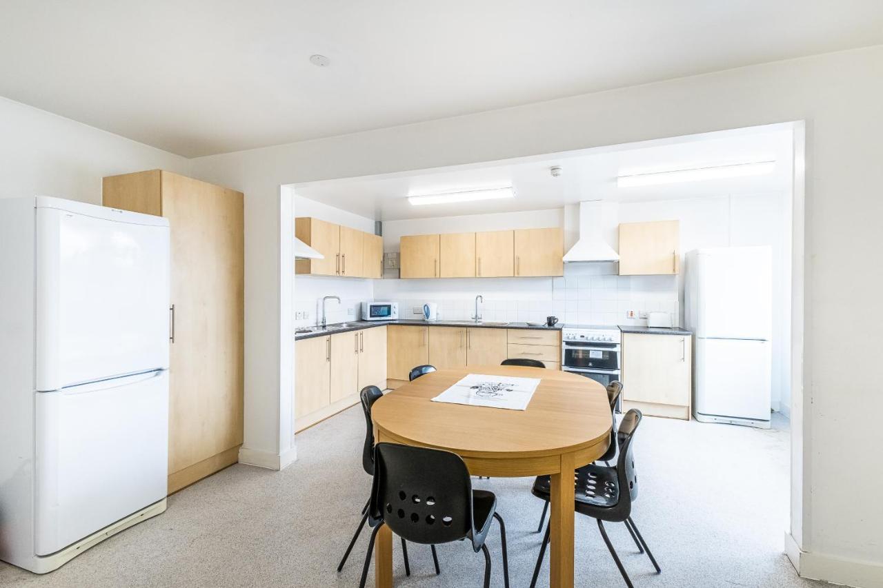 En Suite Rooms, Gillingham - Sk 外观 照片
