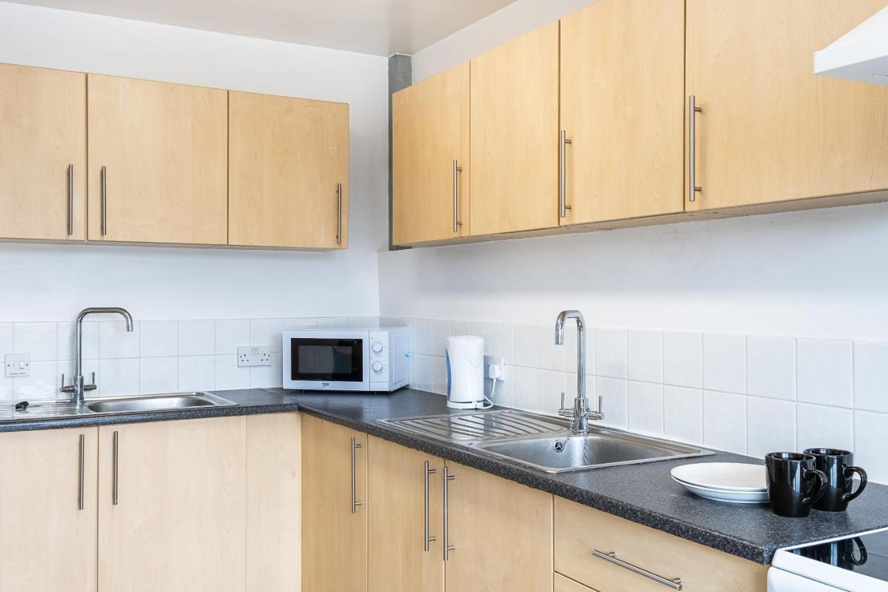 En Suite Rooms, Gillingham - Sk 外观 照片