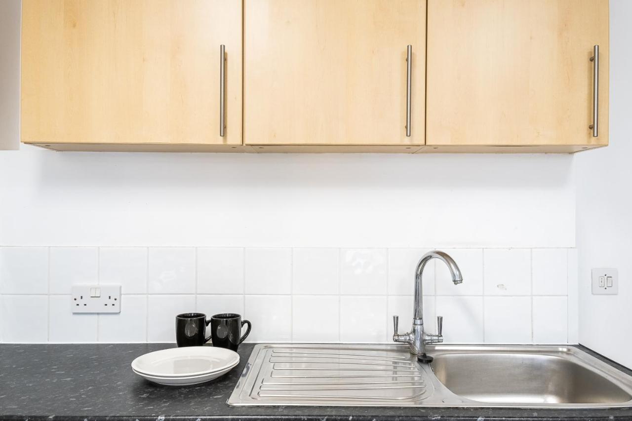 En Suite Rooms, Gillingham - Sk 外观 照片