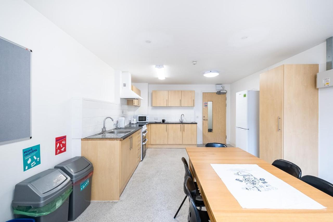 En Suite Rooms, Gillingham - Sk 外观 照片