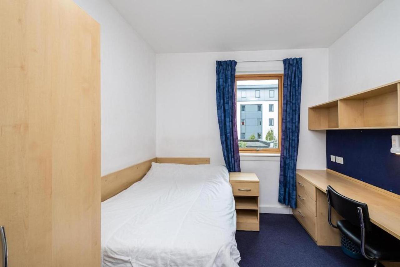 En Suite Rooms, Gillingham - Sk 外观 照片